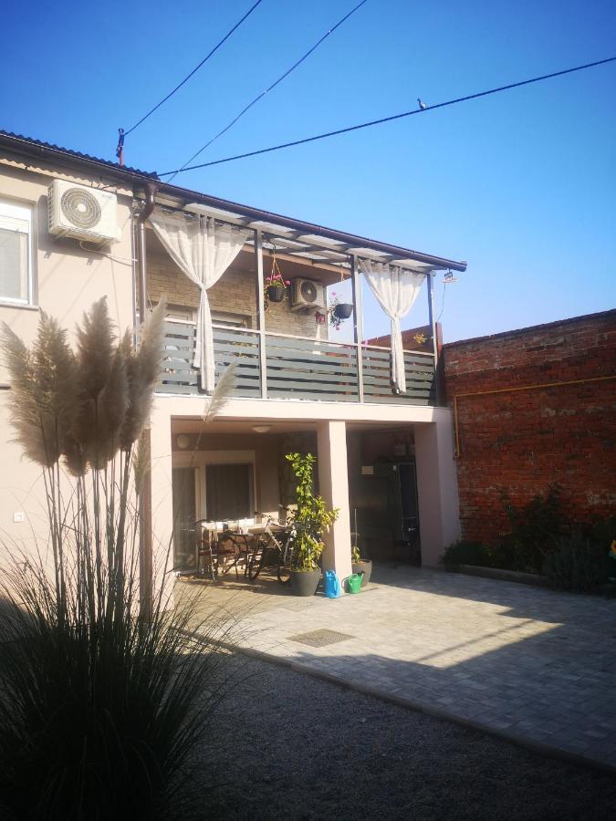 NunaNina apartmani Pozega Exterior foto